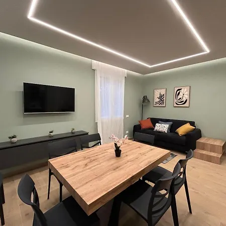 Campo Dei Fiori Free Parking And Wifi Apartamento