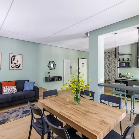 Campo Dei Fiori Free Parking And Wifi Daire *