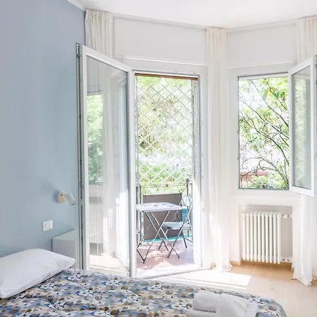 Campo Dei Fiori Free Parking And Wifi Daire *