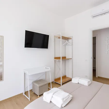 Campo Dei Fiori Free Parking And Wifi Daire