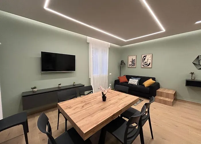 Campo Dei Fiori Free Parking And Wifi Apartamento